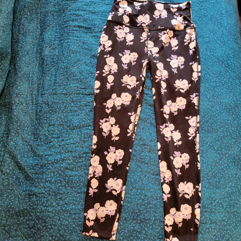 Kate Spade x Beyond Yoga leggings